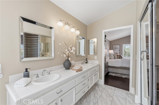 17350 Summer Oak Pl, Yorba Linda CA: https://media.crmls.org/medias/2252c177-c195-48e1-acc8-e7f9d98f4c9a.jpg