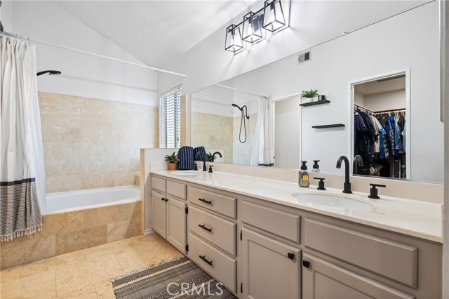 Detail Gallery Image 19 of 38 For 27606 Moonlight Pl, Castaic,  CA 91384 - 3 Beds | 2/1 Baths