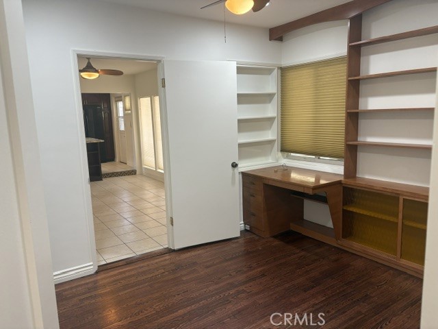 6419 Firmament Avenue photo 9