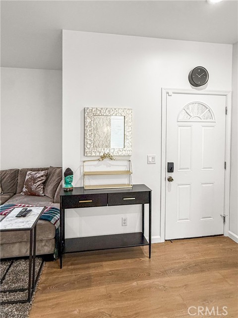 Detail Gallery Image 6 of 45 For 1519 W 37th Pl, Los Angeles,  CA 90018 - 3 Beds | 2/1 Baths