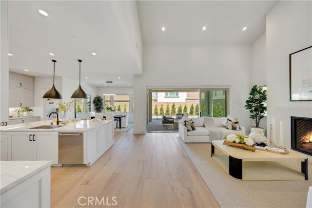 Detail Gallery Image 12 of 45 For 205 Pinnacle, Irvine,  CA 92602 - 4 Beds | 4/1 Baths