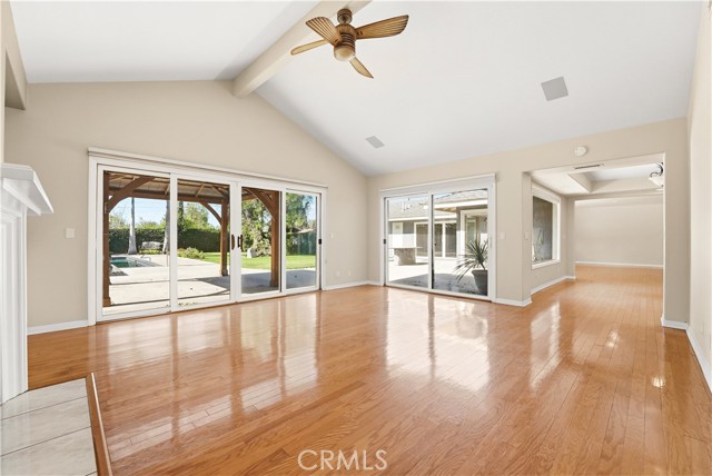 Detail Gallery Image 21 of 32 For 1062 El Camino, Santa Ana,  CA 92705 - 4 Beds | 2/1 Baths