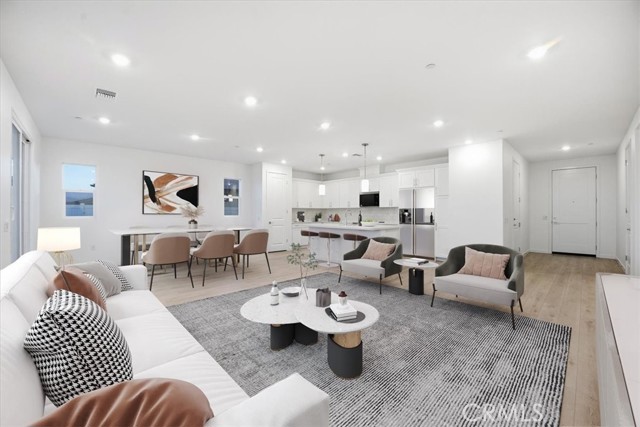 Detail Gallery Image 5 of 41 For 5564 Gem Ct, Lancaster,  CA 93536 - 4 Beds | 2 Baths