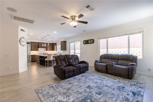 35183 Flamingo Way, Winchester CA: https://media.crmls.org/medias/22557502-d6bb-4459-a7f0-2dfb28228bc2.jpg