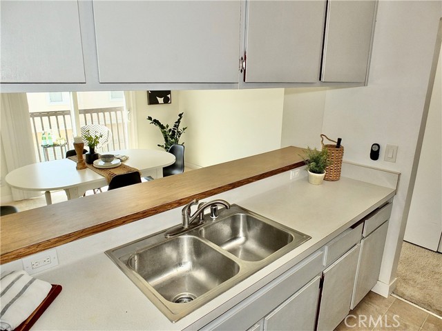 720 Meyer Lane, Redondo Beach, California 90278, 2 Bedrooms Bedrooms, ,2 BathroomsBathrooms,Residential,Sold,Meyer,PW22057237