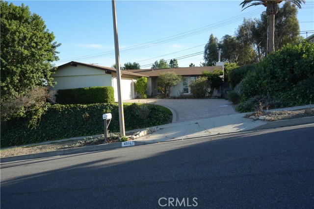 4912 Kingspine Dr