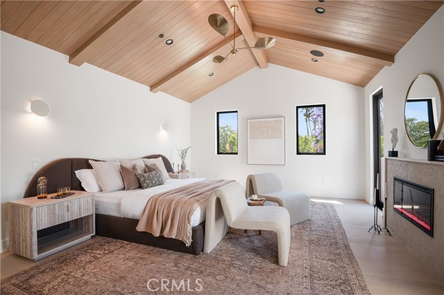12335 Otsego Street, Valley Village CA: https://media.crmls.org/medias/2255d685-f7d6-4daa-8ec8-18ebfe31c2b3.jpg