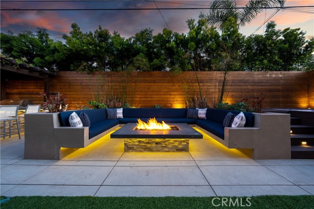2210 Robinson Street, Redondo Beach, California 90278, 5 Bedrooms Bedrooms, ,4 BathroomsBathrooms,Residential,Sold,Robinson Street,SB22055222