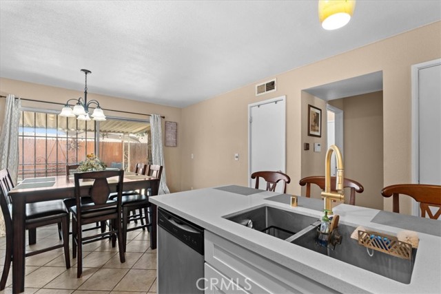 Detail Gallery Image 13 of 37 For 1836 Benedict, Pomona,  CA 91767 - 2 Beds | 2 Baths