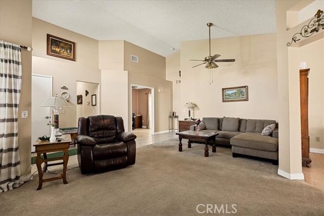 Detail Gallery Image 5 of 32 For 625 S Shinecock, Banning,  CA 92220 - 3 Beds | 2 Baths