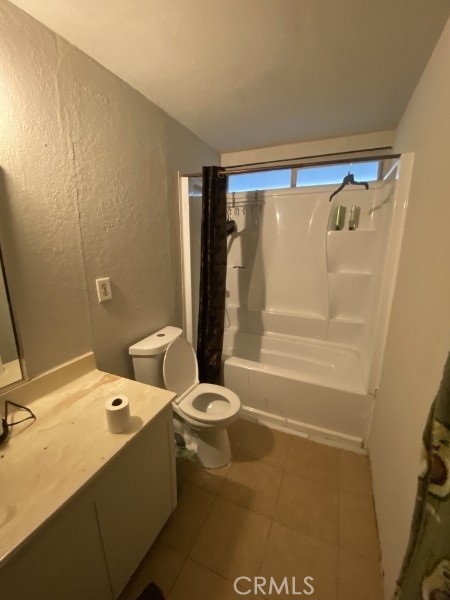 https://media.crmls.org/medias/2257f7c5-f888-4d81-895b-0d4ab94f750a.jpg?preset=X-Large