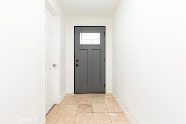 Detail Gallery Image 4 of 41 For 7700 Goodland Ave, North Hollywood,  CA 91605 - 4 Beds | 2 Baths