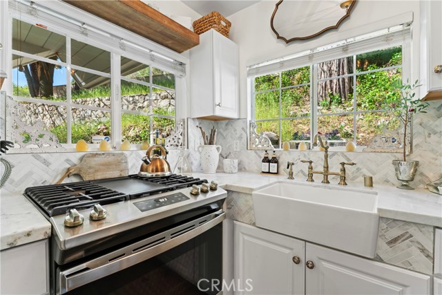 29613 Hook Creek Road, Cedar Glen CA: https://media.crmls.org/medias/2258ee9b-21cf-43b8-af6a-1059bdd91cf3.jpg