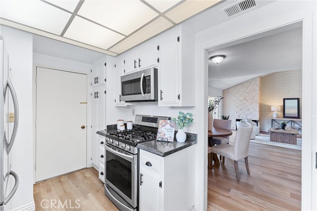 Detail Gallery Image 19 of 37 For 3000 Persimmon Pl, Fullerton,  CA 92835 - 3 Beds | 2 Baths
