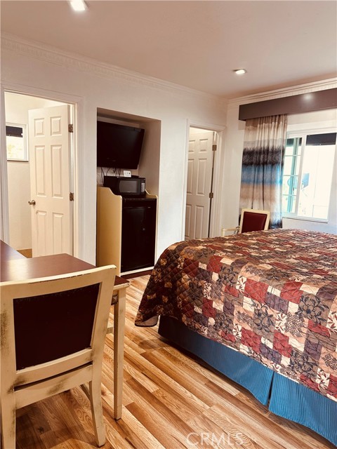 Image 13 of 22 For 5850 Olympic