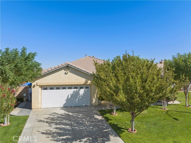 Detail Gallery Image 3 of 33 For 3709 Saddleback Dr, Palmdale,  CA 93550 - 4 Beds | 2 Baths