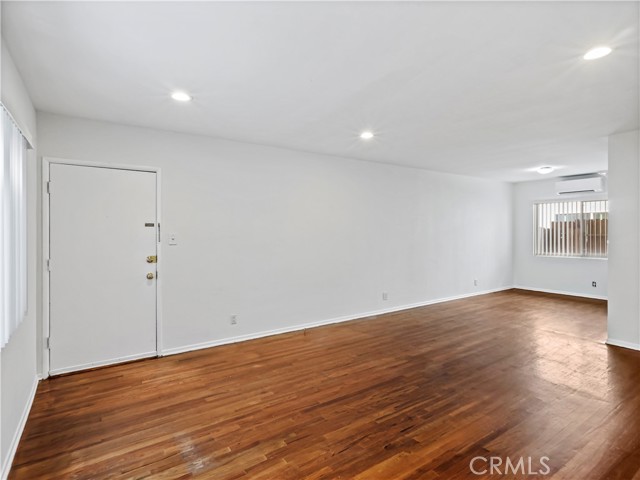 Detail Gallery Image 8 of 41 For 4918 1/2 Tujunga Ave, North Hollywood,  CA 91601 - 2 Beds | 1 Baths