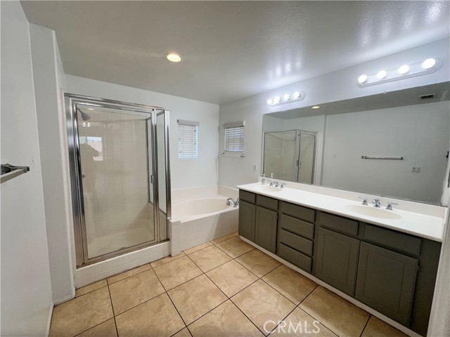 Detail Gallery Image 16 of 28 For 14672 Rio Bravo Rd, Moreno Valley,  CA 92553 - 5 Beds | 4 Baths