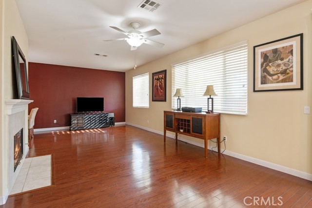 Detail Gallery Image 4 of 31 For 31371 Magnolia Point, Murrieta,  CA 92563 - 4 Beds | 3 Baths