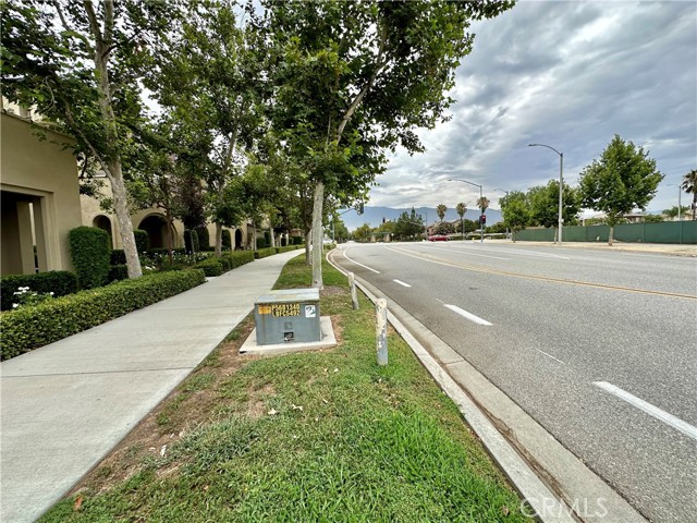 Detail Gallery Image 4 of 31 For 7665 Creole Pl #2,  Rancho Cucamonga,  CA 91739 - 2 Beds | 2/1 Baths