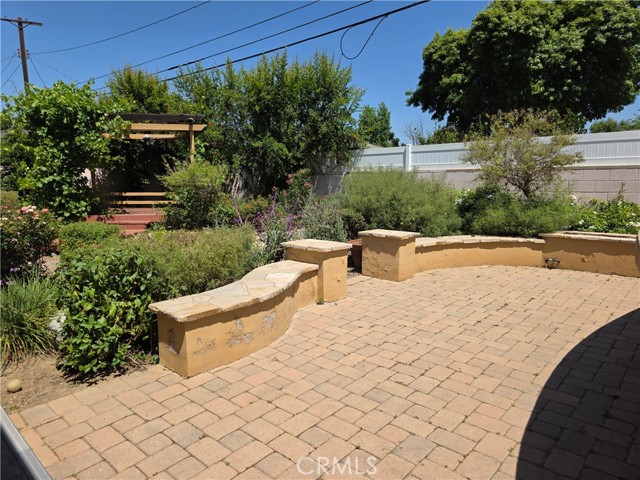 17961 Lull Street, Reseda CA: https://media.crmls.org/medias/225c29a1-769c-405f-ab7c-e3a6d3193024.jpg