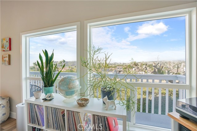 Detail Gallery Image 3 of 43 For 24035 Vista Corona, Dana Point,  CA 92629 - 3 Beds | 2 Baths