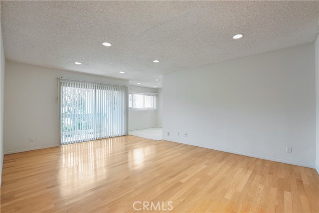 Detail Gallery Image 7 of 52 For 23675 Park Capri #24,  Calabasas,  CA 91302 - 2 Beds | 2 Baths