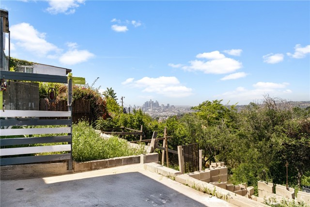 Detail Gallery Image 13 of 16 For 3117 Amethyst St, Los Angeles,  CA 90032 - 1 Beds | 1 Baths