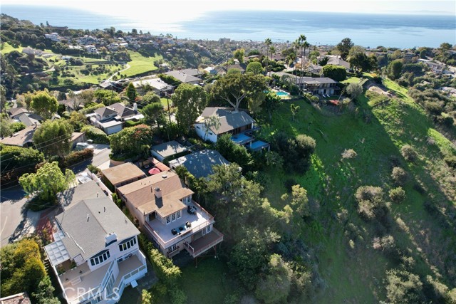 Detail Gallery Image 3 of 4 For 1096 Madison Place, Laguna Beach,  CA 92651 - 3 Beds | 2/1 Baths