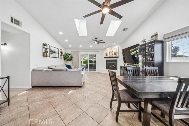 Detail Gallery Image 4 of 36 For 27920 Camp Plenty Rd, Canyon Country,  CA 91351 - 3 Beds | 2 Baths