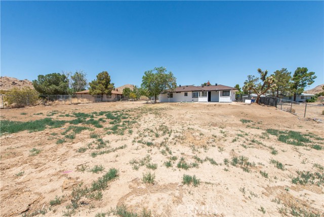 Detail Gallery Image 31 of 37 For 16104 Stagecoach Ave, Palmdale,  CA 93591 - 3 Beds | 2 Baths