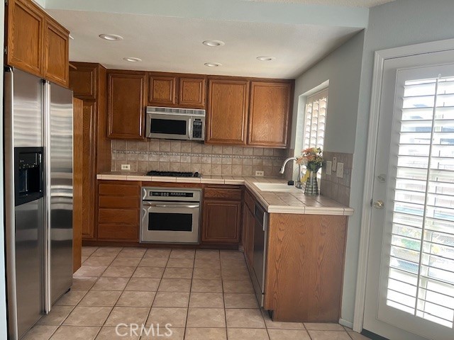 Detail Gallery Image 5 of 17 For 7346 Springmill Pl, Rancho Cucamonga,  CA 91730 - 3 Beds | 3 Baths