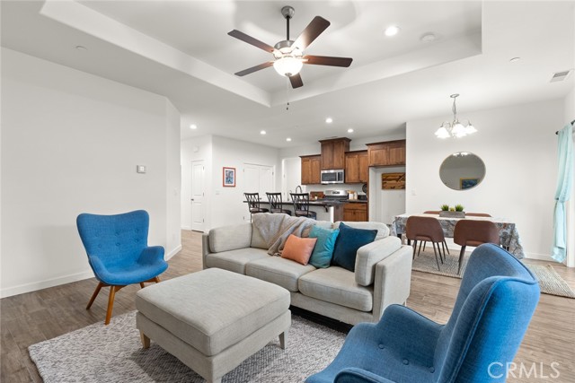 Detail Gallery Image 3 of 26 For 305 Bellamy Ter, Chico,  CA 95973 - 3 Beds | 2 Baths