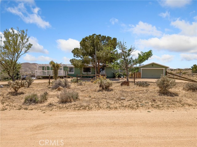 Detail Gallery Image 5 of 33 For 26525 Horizon St, Apple Valley,  CA 92308 - 4 Beds | 2 Baths