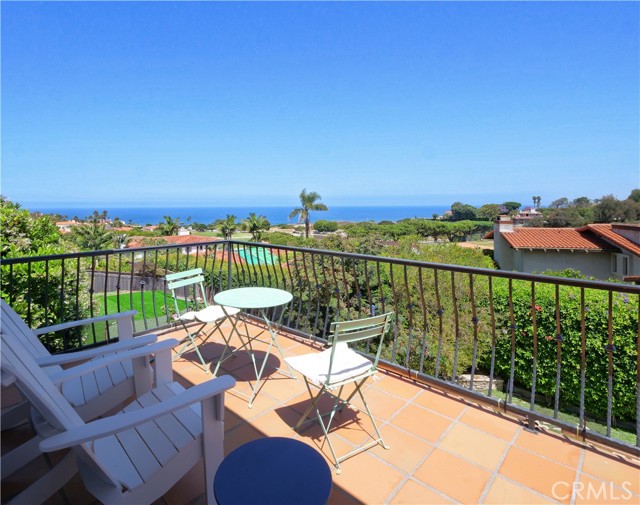 345 Palos Verdes W Drive, Palos Verdes Estates CA: https://media.crmls.org/medias/225dc4d8-7251-420f-a816-3b8132f31eb5.jpg