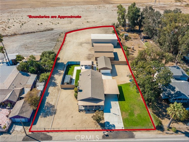 19585 Jurupa Avenue, Bloomington CA: https://media.crmls.org/medias/225e696f-7226-4b0c-9893-bcdfe0fbb596.jpg