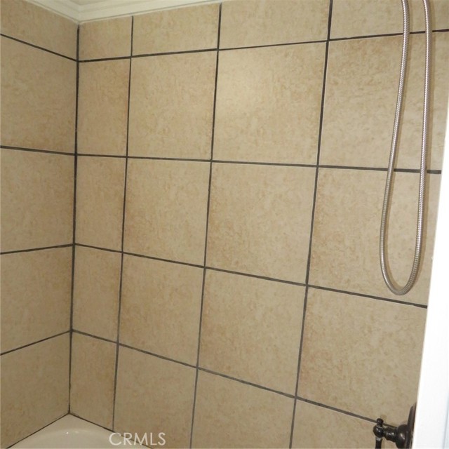 545 Chestnut Avenue, Long Beach CA: https://media.crmls.org/medias/225e7bf6-c063-4d80-b91c-db825ddb1076.jpg