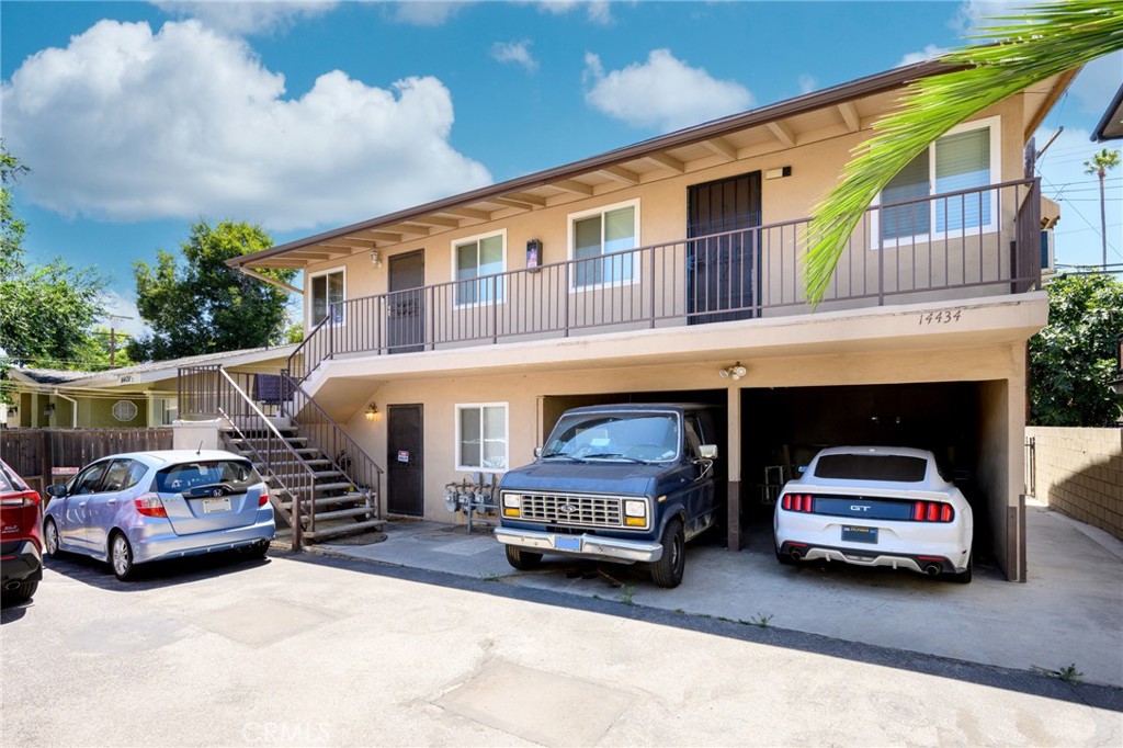 14434 Tiara Street, Van Nuys, CA 91401