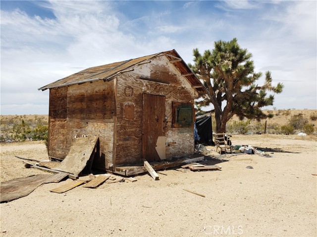 18501 Fort Tejon Road, Llano CA: https://media.crmls.org/medias/225ed2f1-7ad3-4742-a34c-595d405ce324.jpg