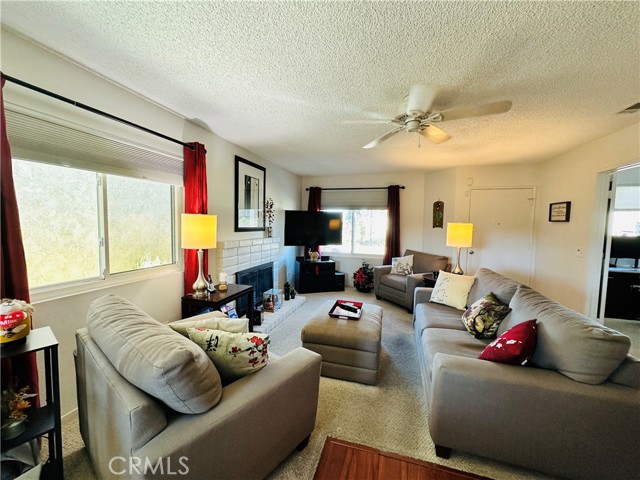 Detail Gallery Image 5 of 25 For 1255 S Buena Vista, Hemet,  CA 92543 - 2 Beds | 2 Baths