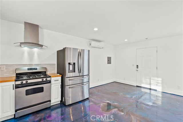 5937 Ranchito Avenue, Van Nuys CA: https://media.crmls.org/medias/226072f6-b352-489c-b4df-4ac6a1720b57.jpg