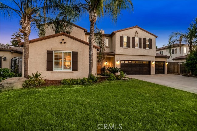 5919 W Whitley Avenue, Visalia CA: https://media.crmls.org/medias/2260b975-ae2b-4ea5-8a54-e7a493248893.jpg