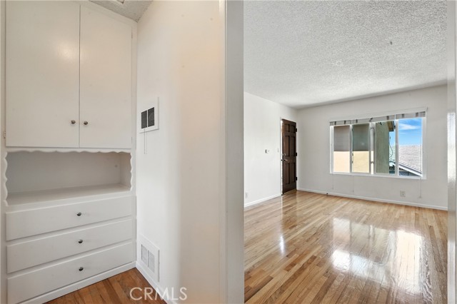 Detail Gallery Image 22 of 45 For 2135 E Florida St #7,  Long Beach,  CA 90814 - 1 Beds | 1 Baths