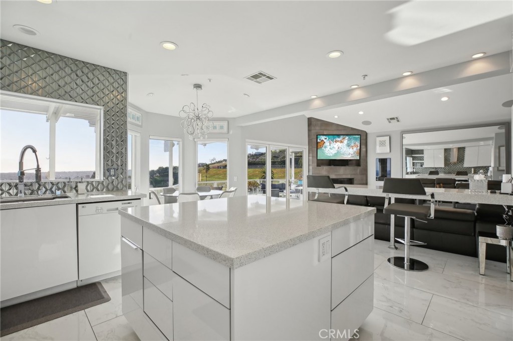 2261bdf2 6838 4064 8890 Cc8fe039032a