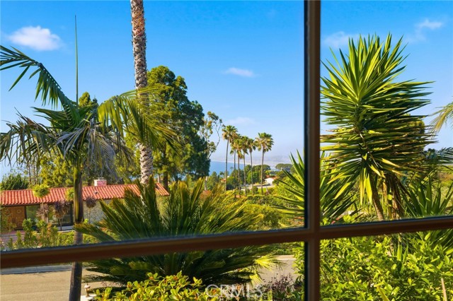 1400 Via Arco, Palos Verdes Estates, California 90274, 4 Bedrooms Bedrooms, ,1 BathroomBathrooms,Residential,For Sale,Via Arco,PV26073869