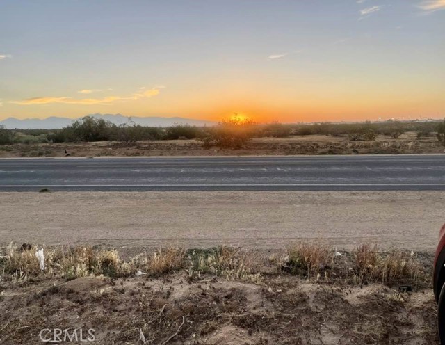 Detail Gallery Image 8 of 16 For 30800410 Central Rd, Apple Valley,  CA 92307 - – Beds | – Baths