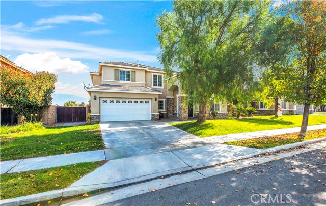 Detail Gallery Image 2 of 37 For 750 Shiraz Dr, Hemet,  CA 92545 - 4 Beds | 3 Baths