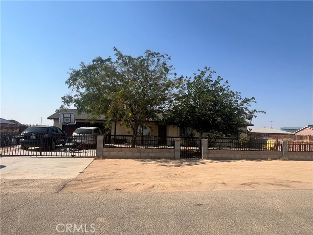 Detail Gallery Image 1 of 2 For 9660 Peach Ave, California City,  CA 93505 - 3 Beds | 2 Baths