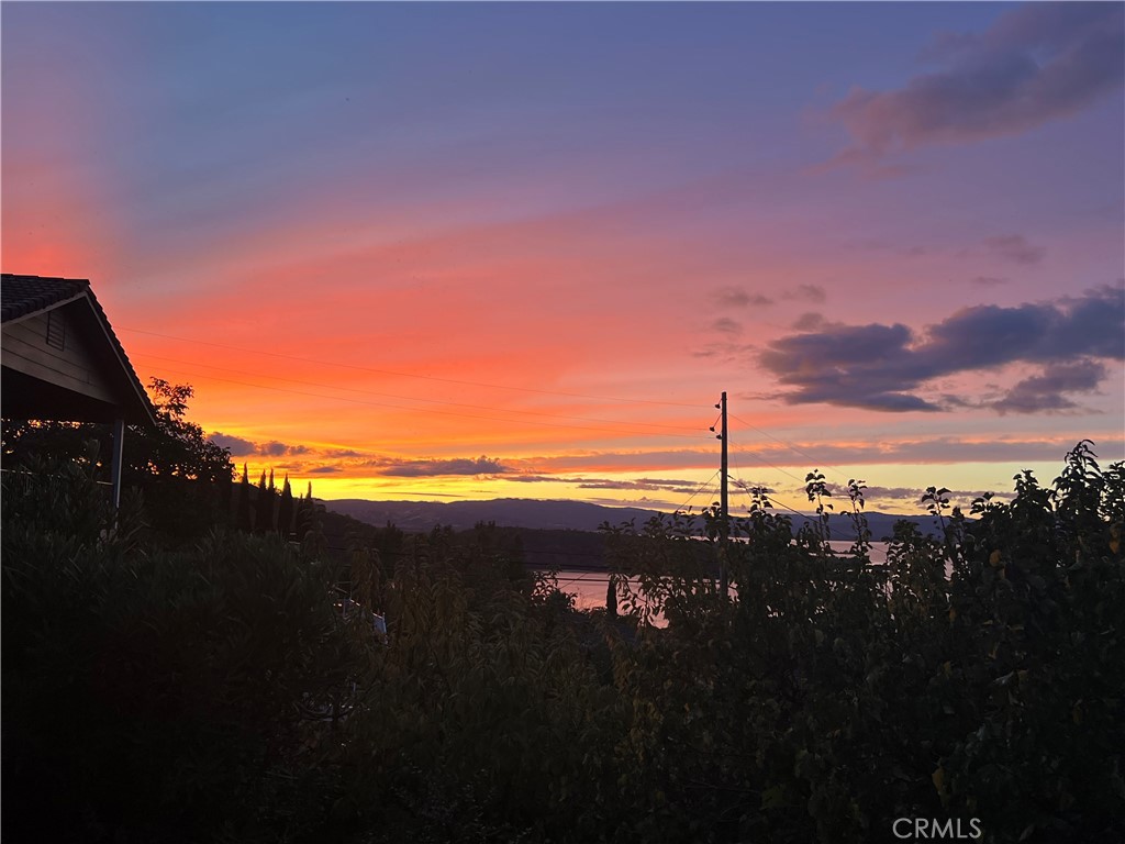 https://media.crmls.org/medias/22640cf2-cbcd-4150-8640-07939008932a.jpg?preset=X-Large