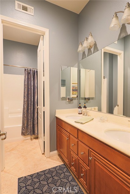 Detail Gallery Image 22 of 30 For 12697 Twin Peak Ct, Riverside,  CA 92503 - 4 Beds | 3 Baths